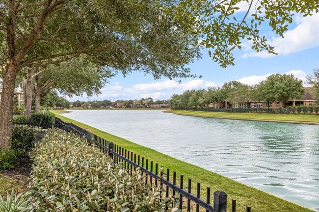 Building Photo - 26323 Crystal Cove Ln