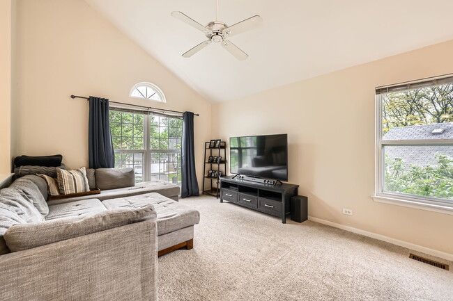 Building Photo - 1410 Leeward Ct