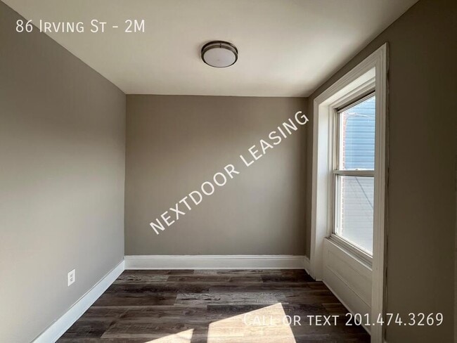 Building Photo - 86 Irving St