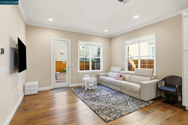 Building Photo - 5043 Ivy Leaf Springs Rd