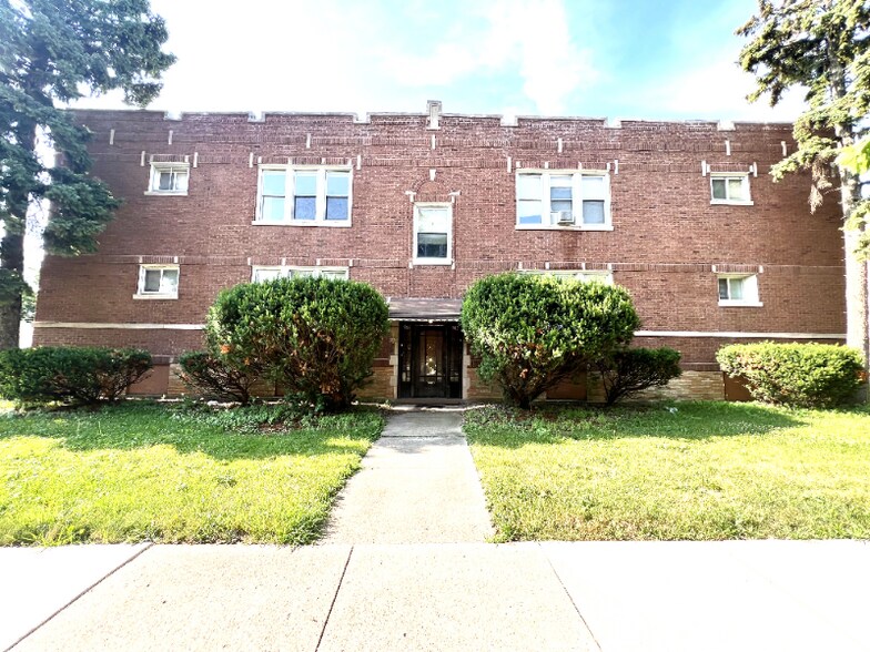 Primary Photo - 915 W 95th St