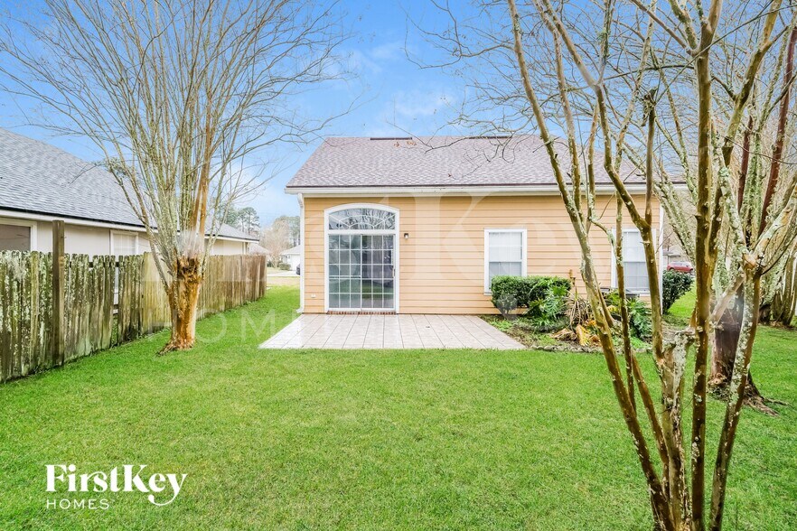 Building Photo - 9515 Southbrook Dr