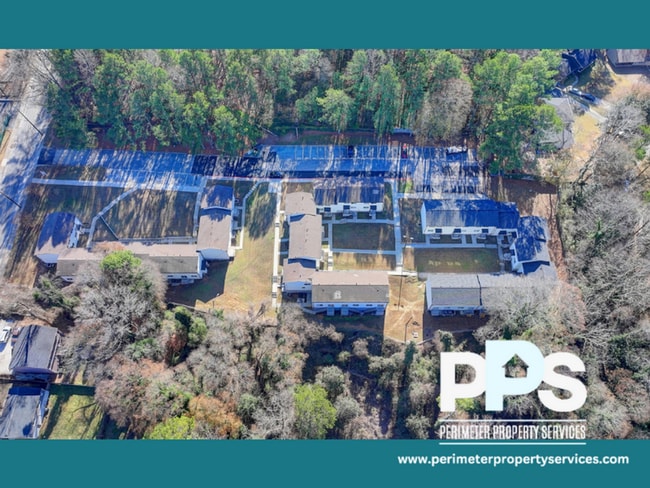 Building Photo - 390 W Lake Ave NW