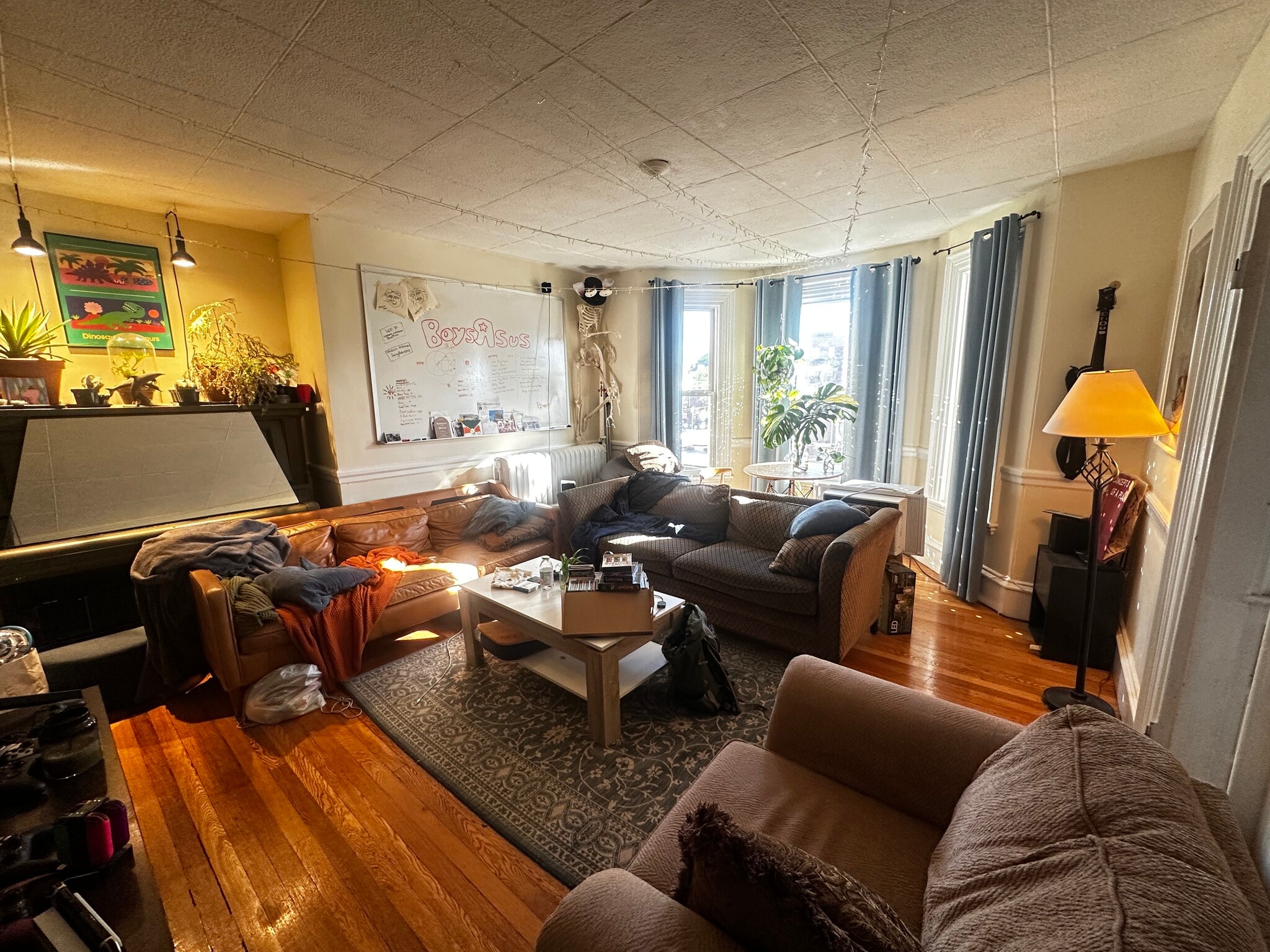 Building Photo - 5 Day St