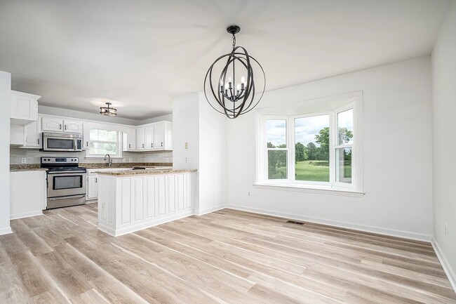 Building Photo - 2718 Buckner Ln