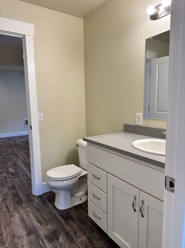 Building Photo - 207/209 Morton St