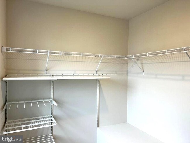 Building Photo - 50 Peregrine Way