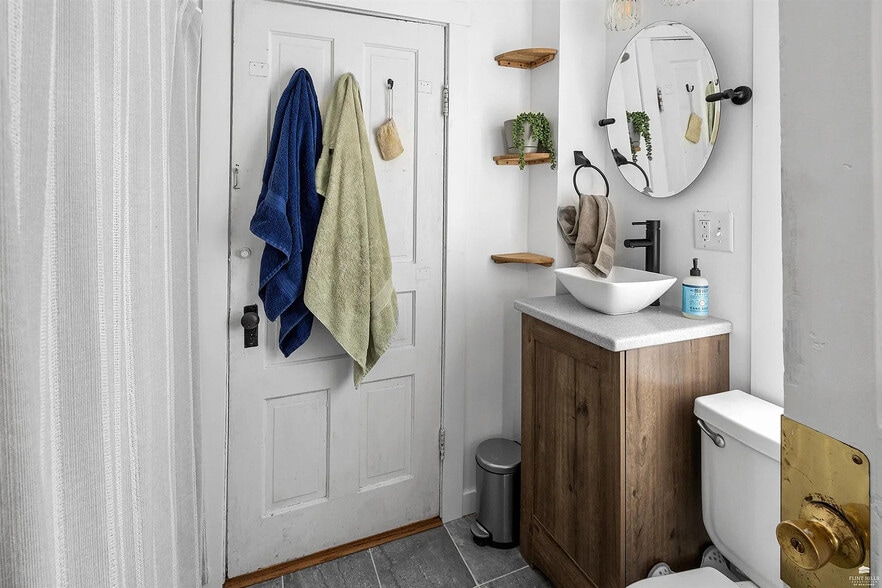 Building Photo - 1500 Houston St