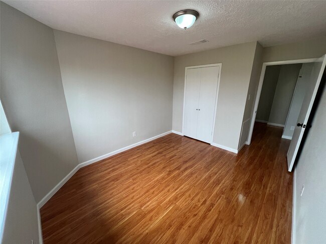 Building Photo - 10719 Bellfair Dr