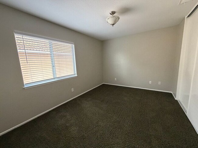 Building Photo - 30311 Silver Ridge Ct