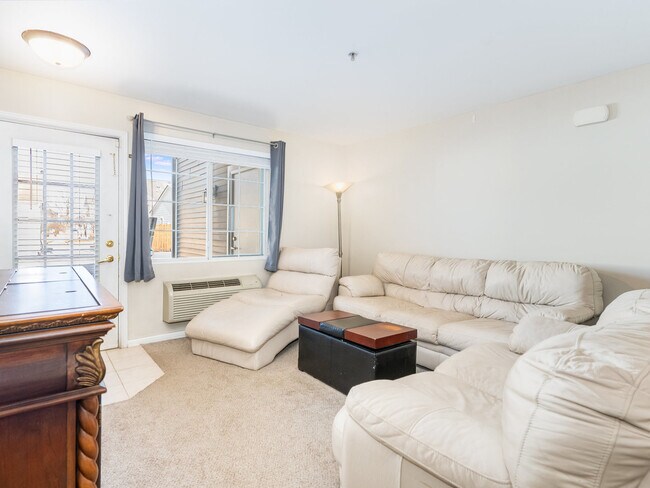 Building Photo - 146 Bertram Dr