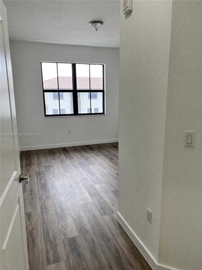 Building Photo - 15540 SW 136th St