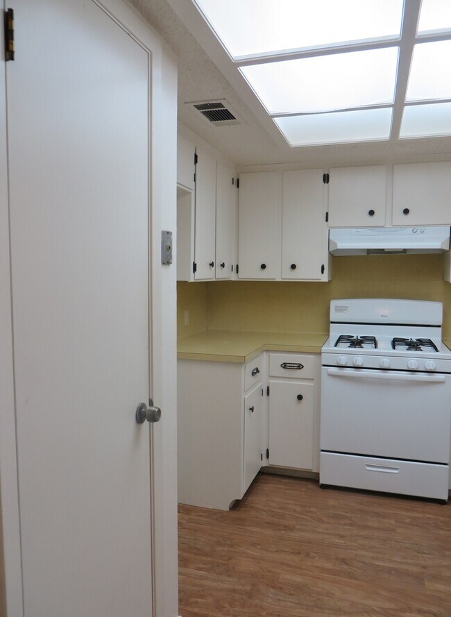 Building Photo - 3 Bedroom 2 Bathroom Georgetown Home