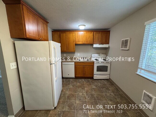 Building Photo - 703 Taylor St