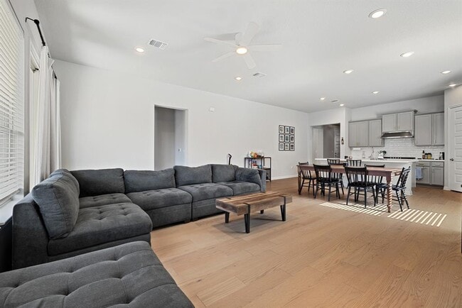 Building Photo - 8405 Hubble Walk