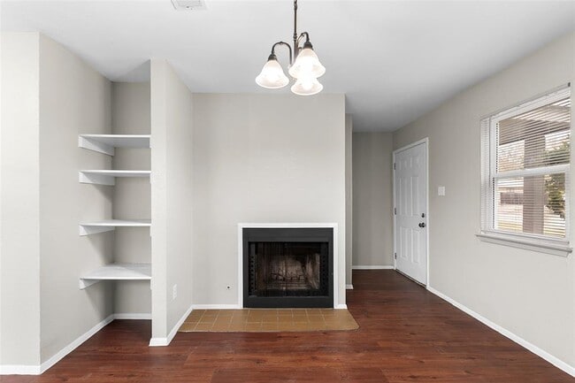 Building Photo - 2107 Conestoga Trail