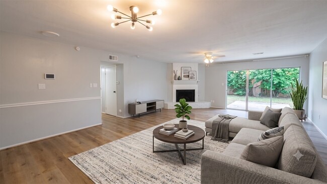Building Photo - 14419 Cypress Leaf Dr