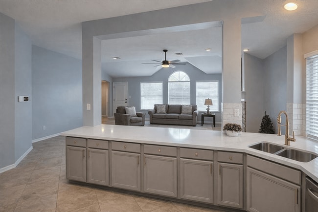 Building Photo - 1803 W Welsford Dr