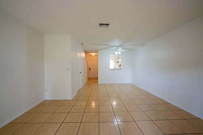 Building Photo - 159 Ivy Ln