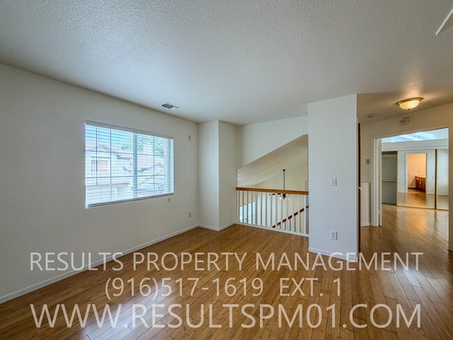 Building Photo - Great Elk Grove 2 Bedroom plus Loft Home