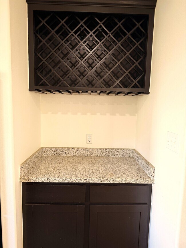 Building Photo - 414 Placido Dr