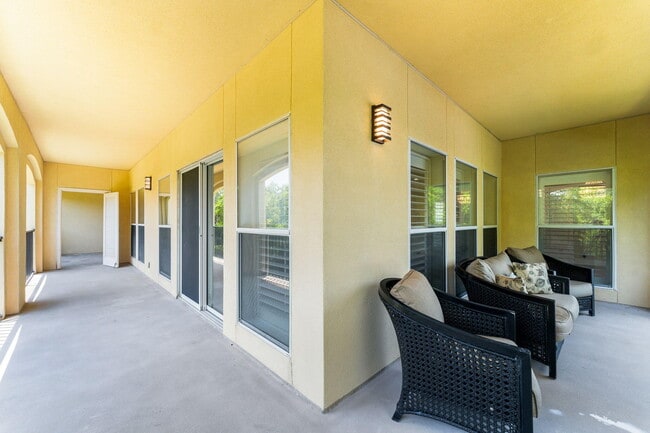 Building Photo - 1732 W County Hwy 30A