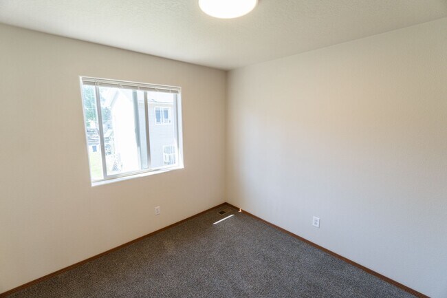 Building Photo - 2810-2814 N 14th Place