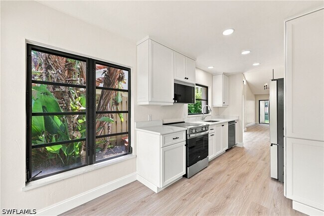 Building Photo - 857 Reef Point Cir
