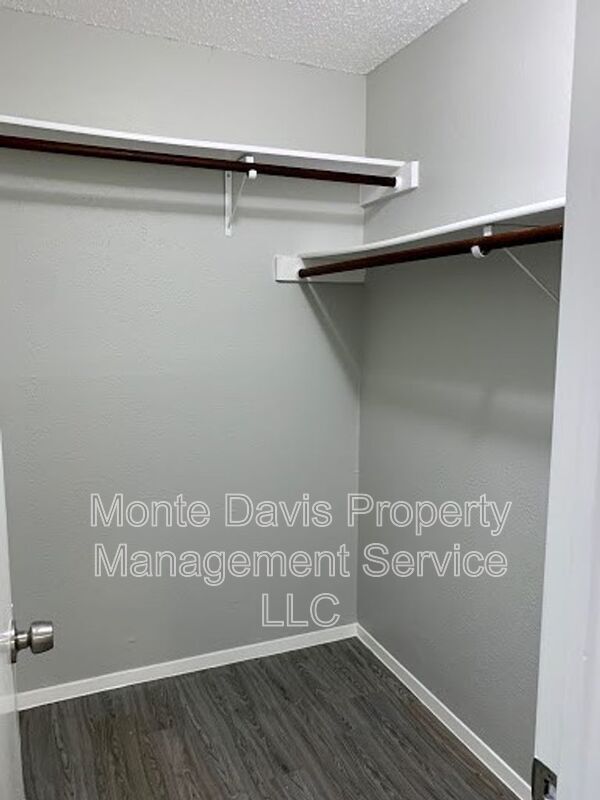 Building Photo - 11800 Alpheus Ave