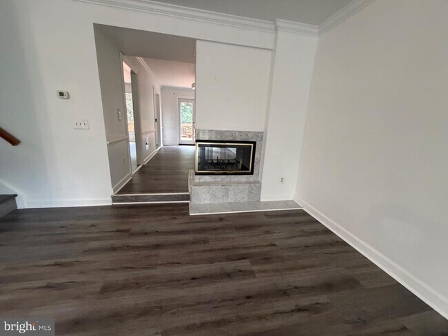 Building Photo - 4009 Dogberry Ln