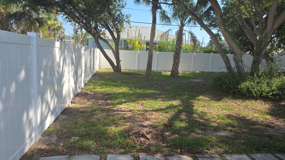 Building Photo - 138 Flamingo Dr