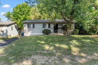 Building Photo - 10224 Lord Dr