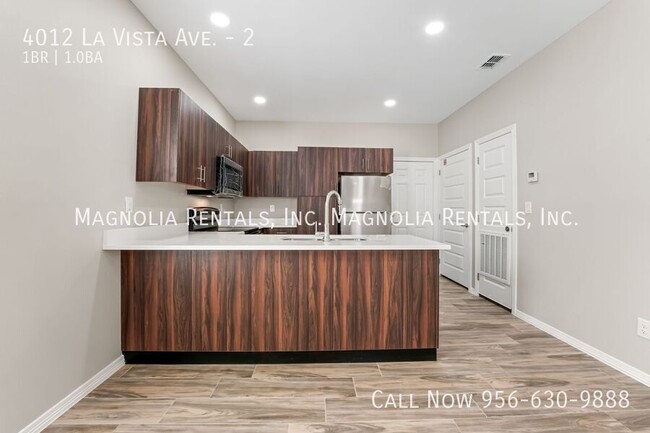 Building Photo - 4012 La Vista Ave