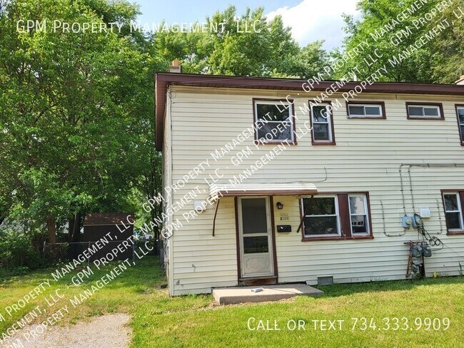 Primary Photo - 2310 Deerfield Ct