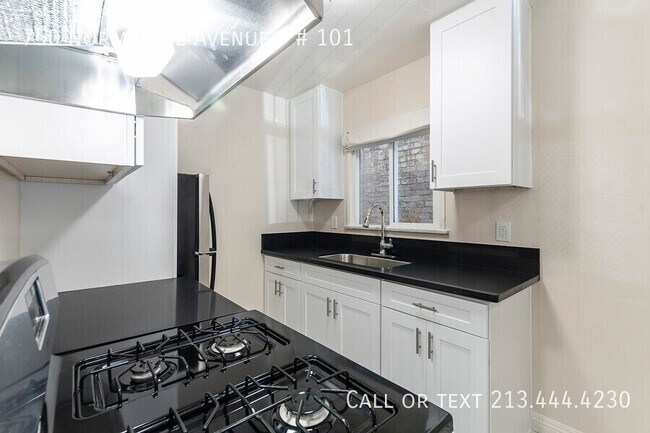 Building Photo - 750 Normandie Ave