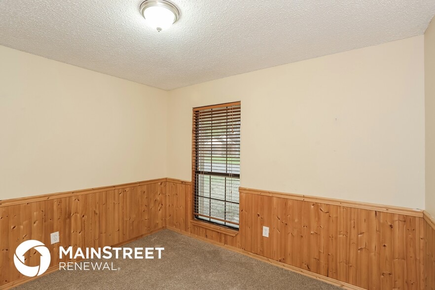 Building Photo - 5300 Stagetrail Dr