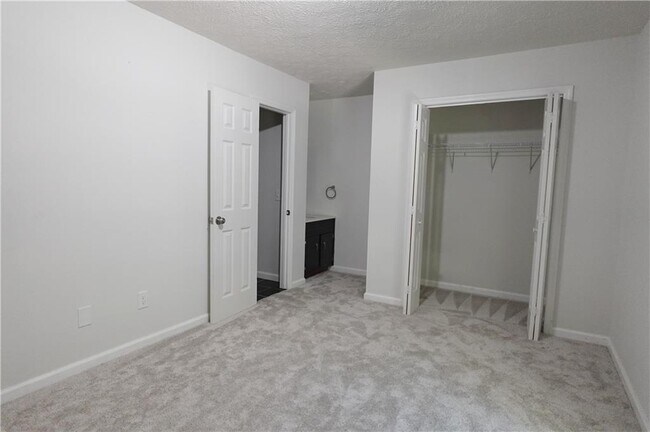 Building Photo - 4870 Wade Valley Way