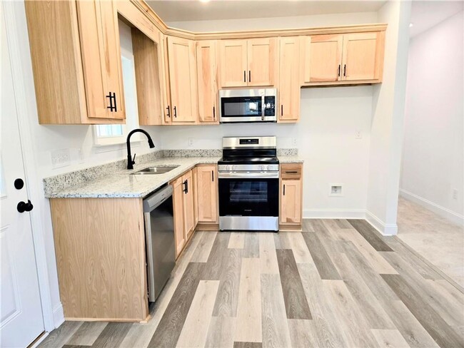 Building Photo - Brand-New Construction Near Auburn University