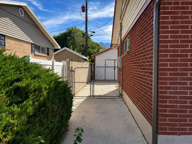 Building Photo - 6087 S 1430 E