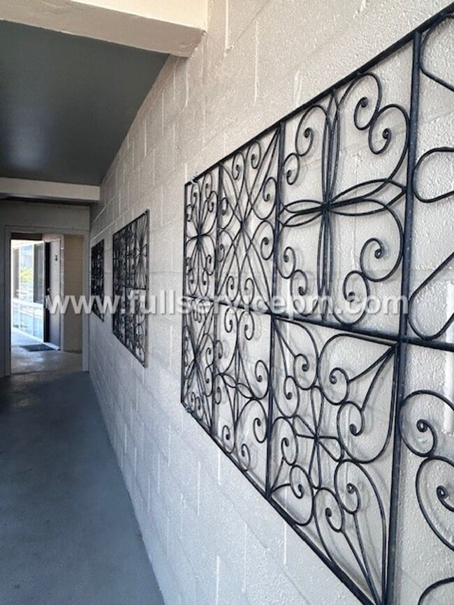 Building Photo - Alki Beach Living! Comfy 1 BD! Puget Sound Views! Super Sunsets!