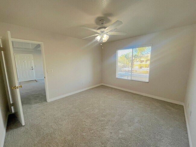 Building Photo - 2bed/2bath in Southwest gated community