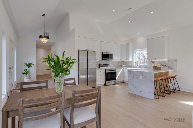 Building Photo - 19 Marina Dr