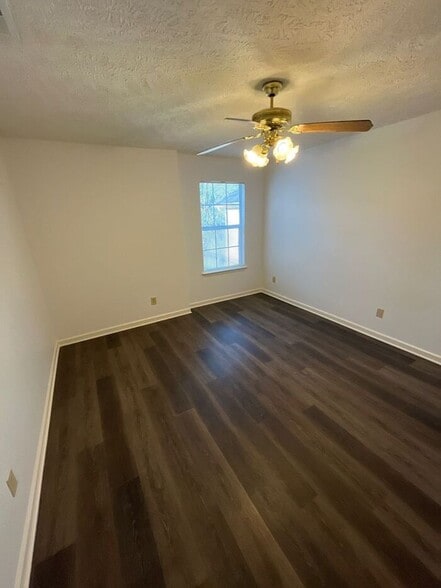 Building Photo - 605 Federal Ct