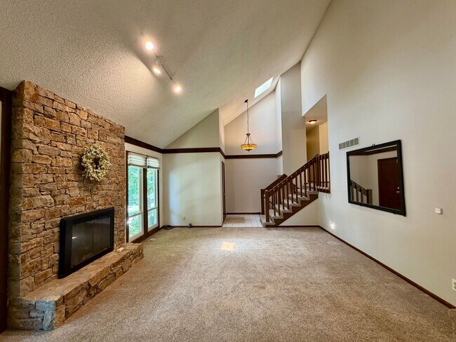Building Photo - 8238 Parkhill Cir