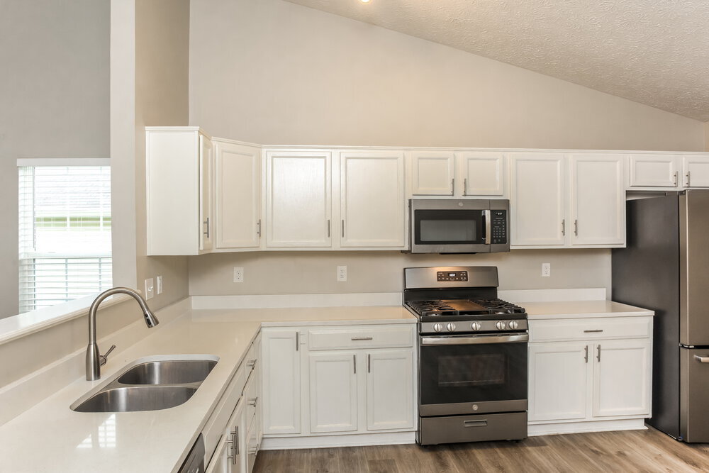 Building Photo - 5765 Arlington Dr