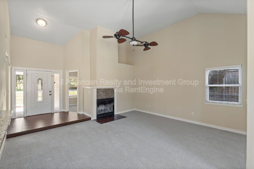 Building Photo - 549 Sibert Ave