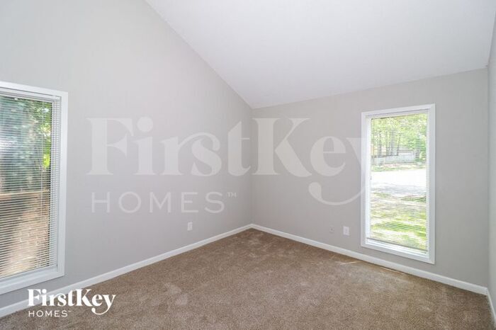 Building Photo - 5202 Wren Cove