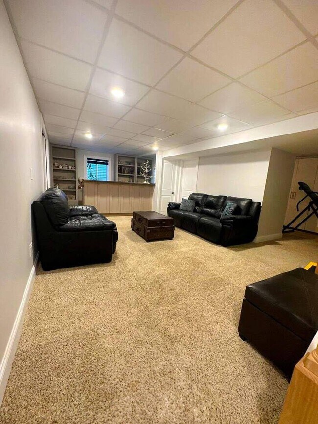 Building Photo - 304 Seafarer Dr