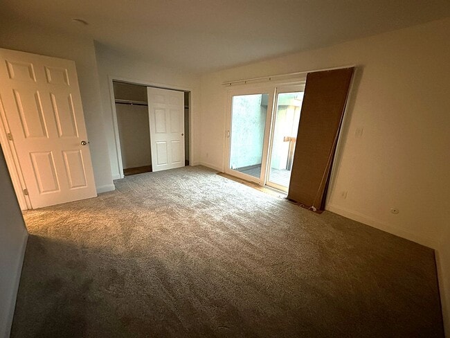 Building Photo - Single Story Duplex