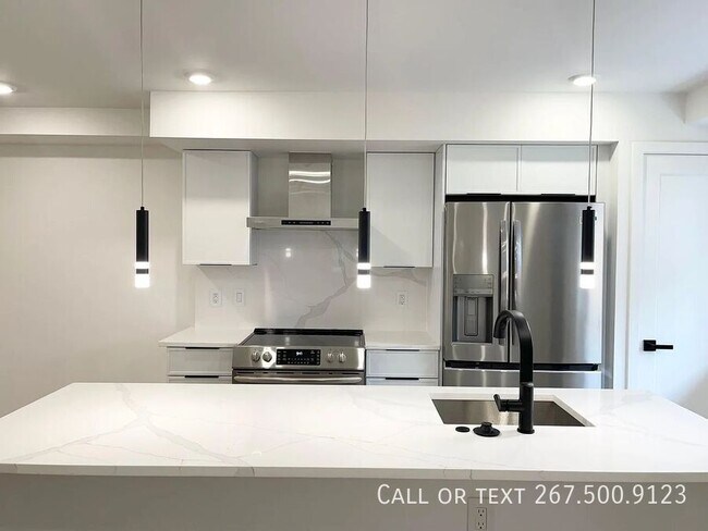 Building Photo - 2605 E Boston St